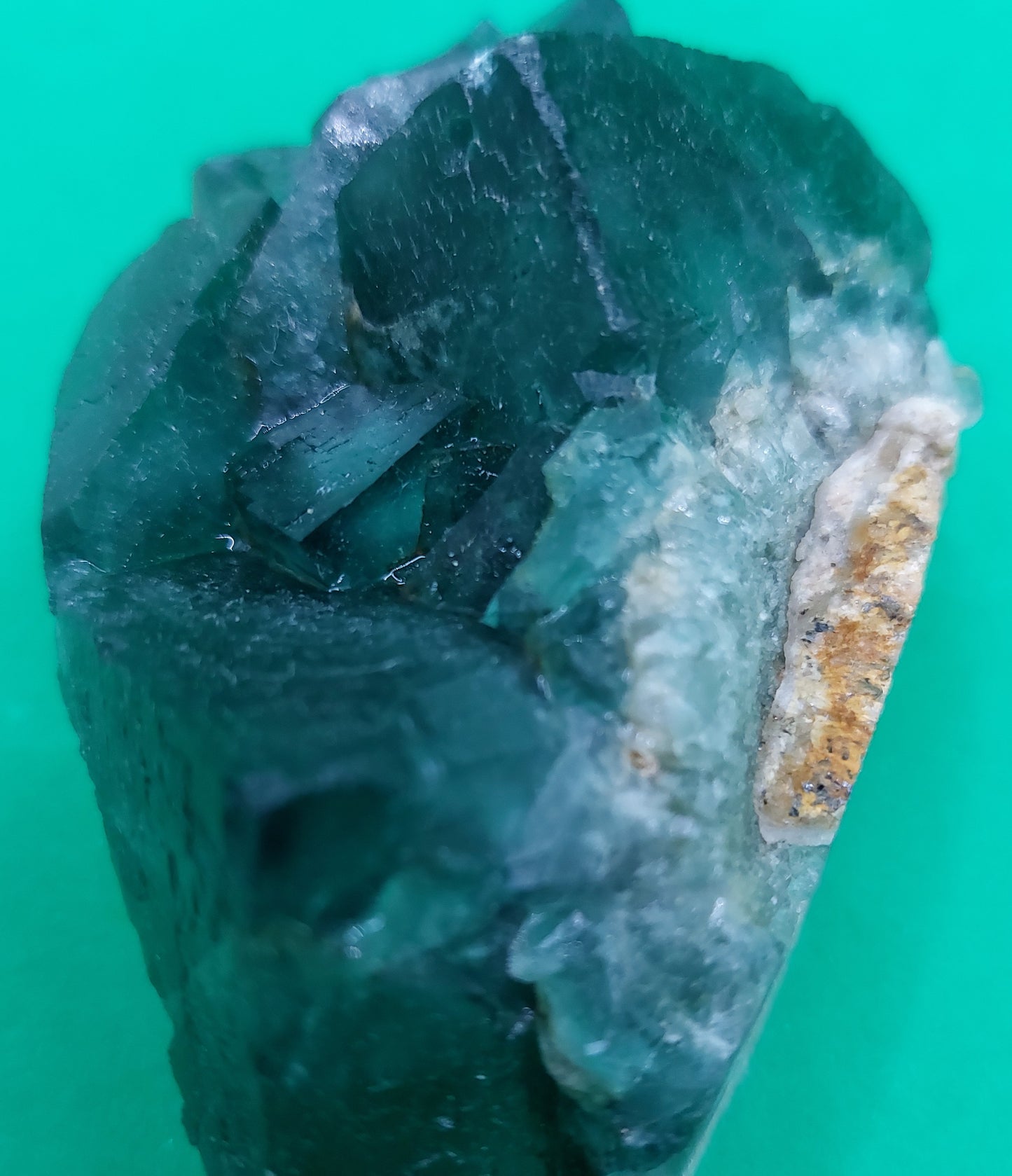 Fluorite cluster
