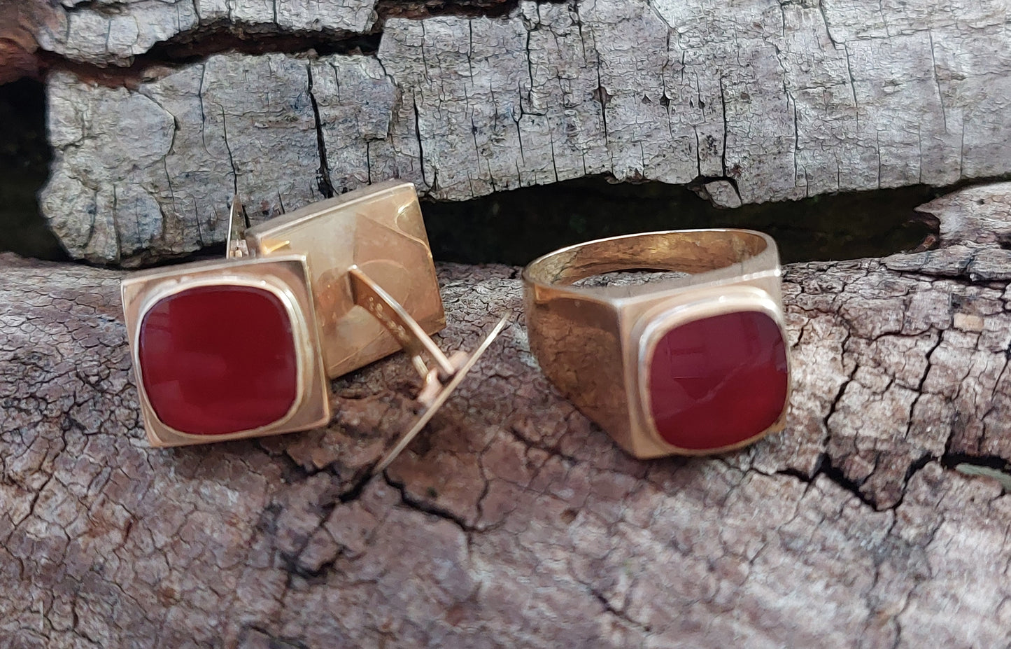 Vintage manchetknapper i 14 karat guld med karneol