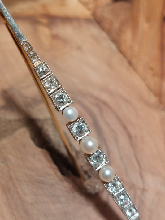 Elegant antik Art Deco guldbroche 18 K med diamanter og perler