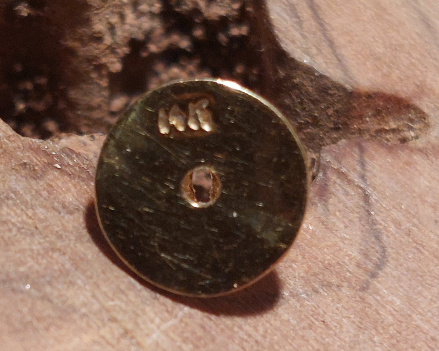 Vintage ørestik i 14 k guld med m/ rosenslebet 0,90 ct diamant
