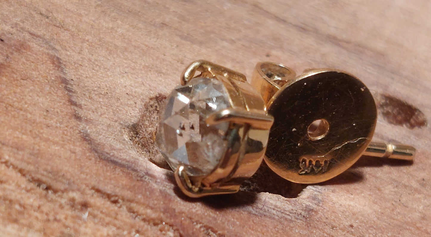 Vintage ørestik i 14 k guld med m/ rosenslebet 0,90 ct diamant