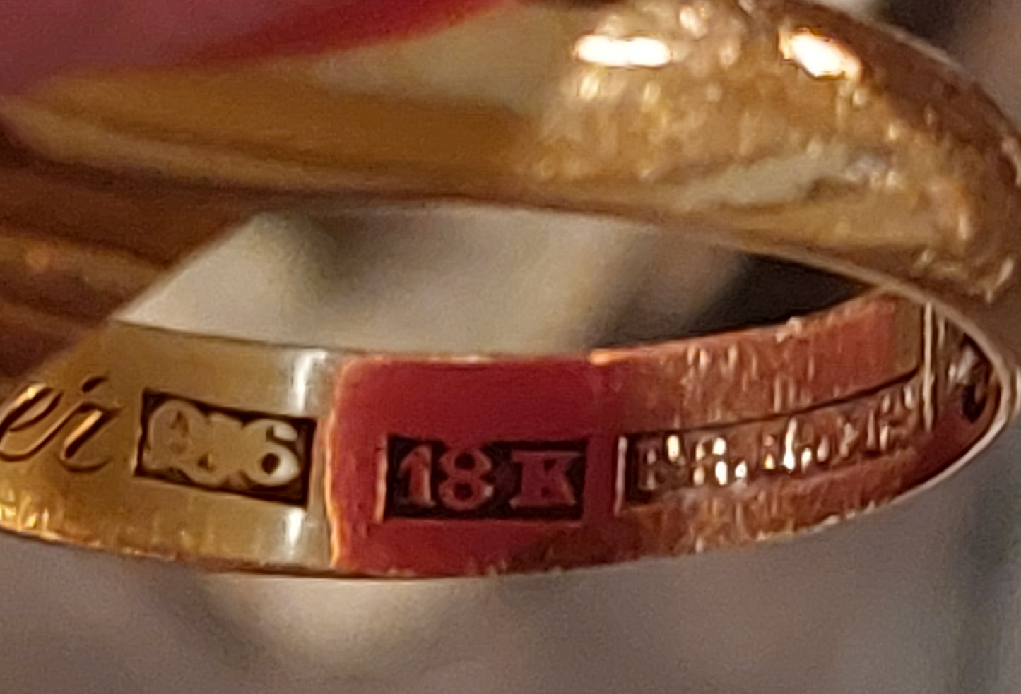 Vintage 18 karat guldring med månesten