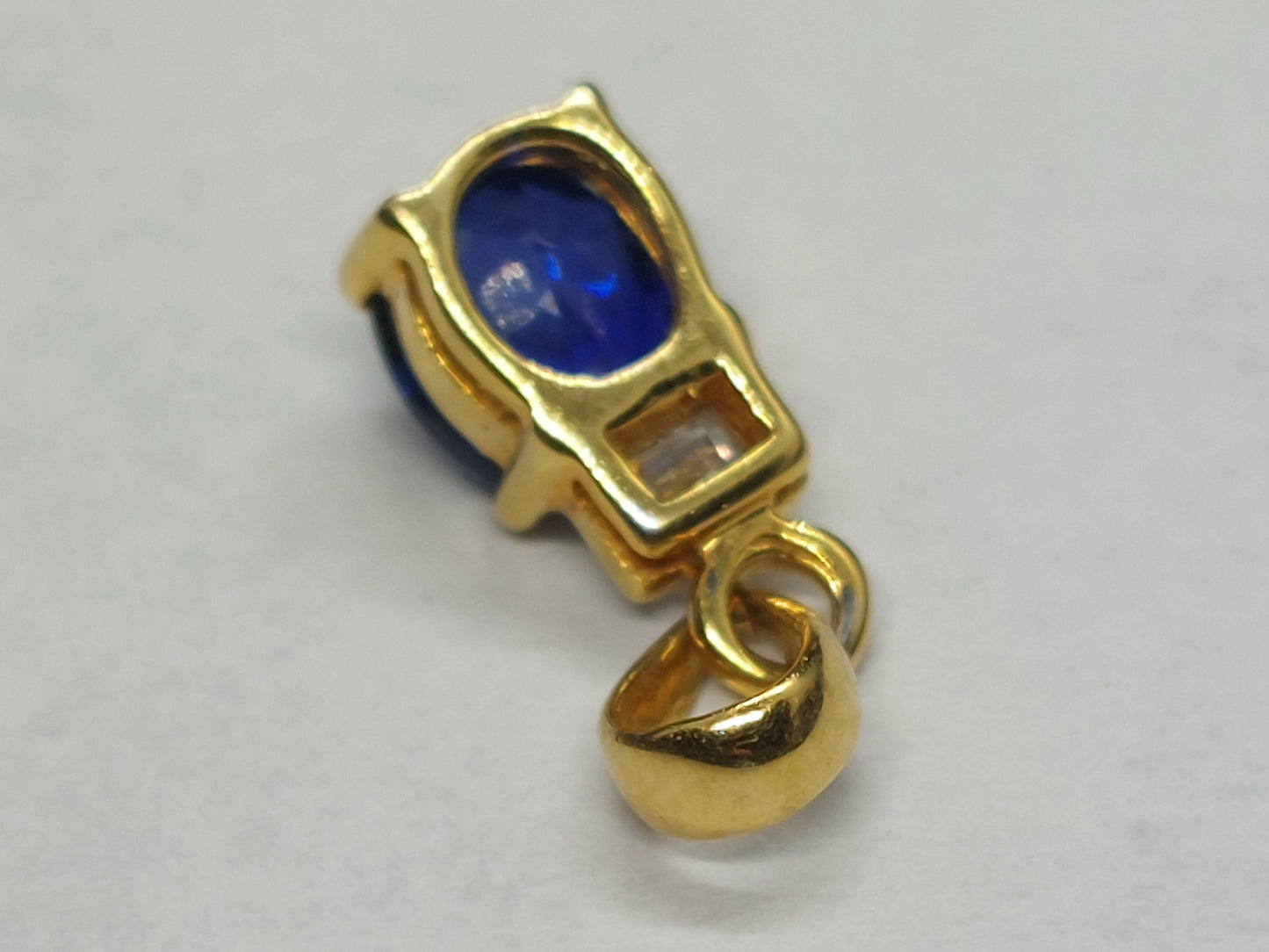 Vintage smykkesæt 18 karat guld med safir og diamant