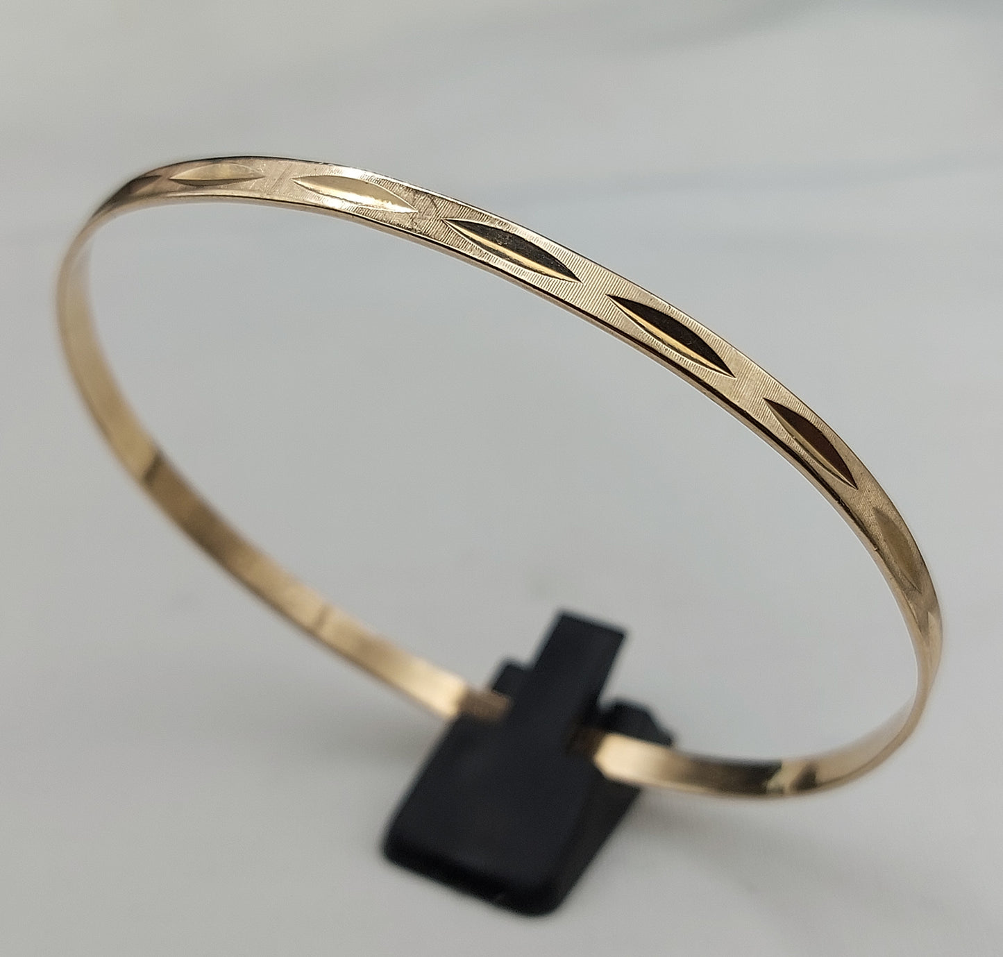 Vintage 14 karat armring med mønster