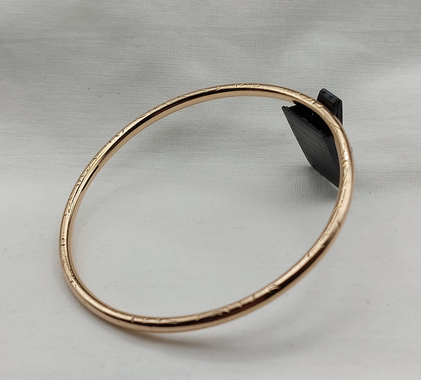 Massiv vintage armring i 14 karat guld