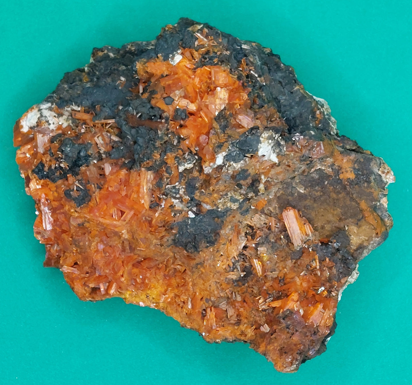 Crocoit ... Crocoite /red-lead ore