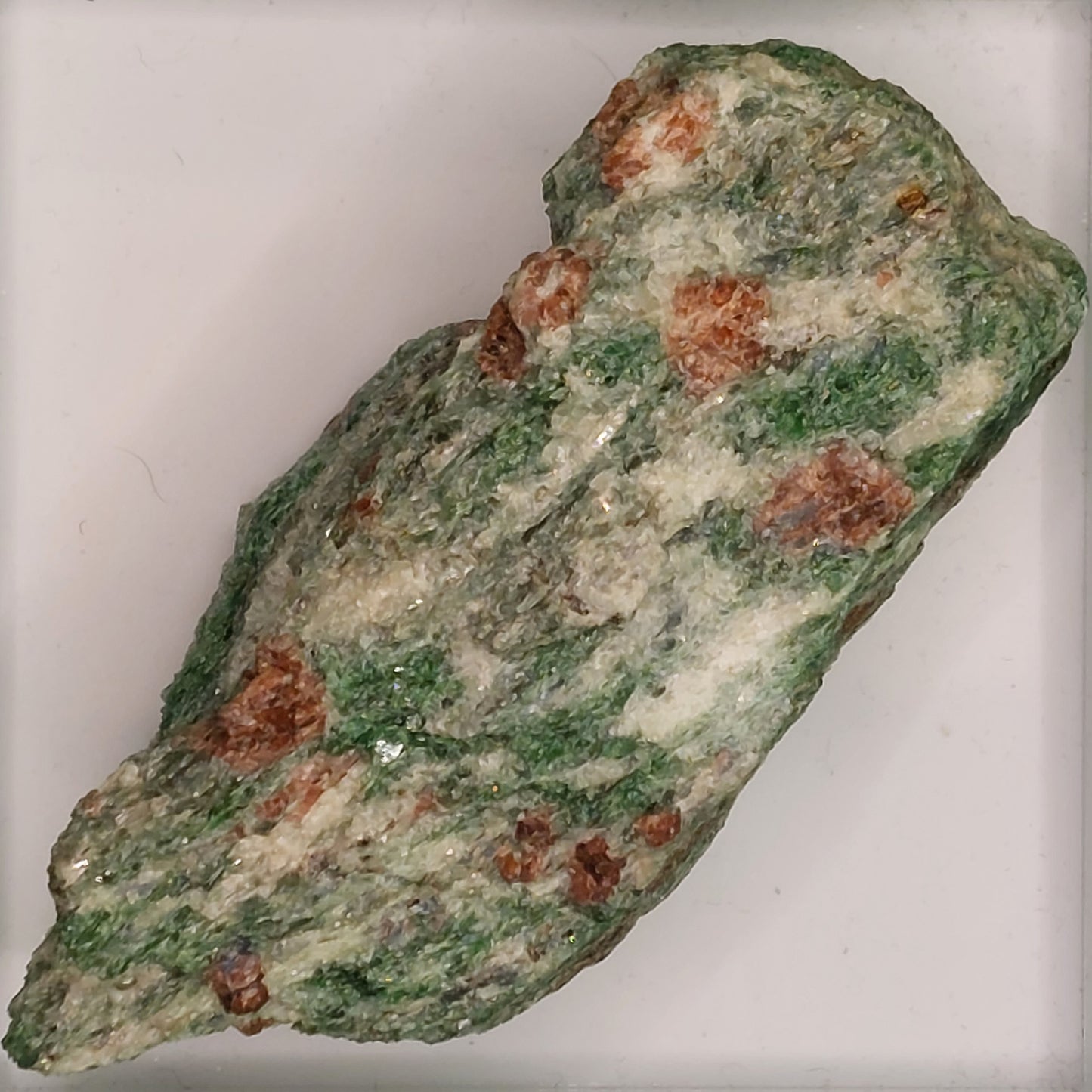 Eclogite ... Granat i Fuchite
