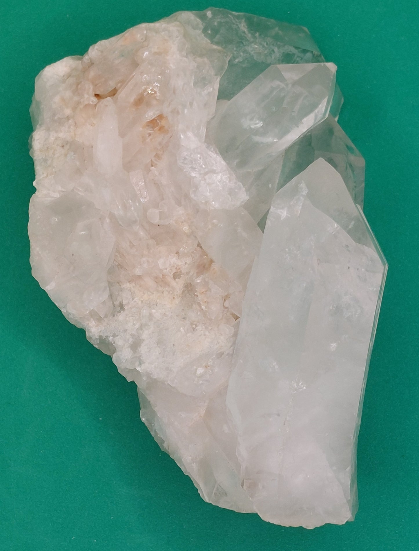 Quartz cluster
