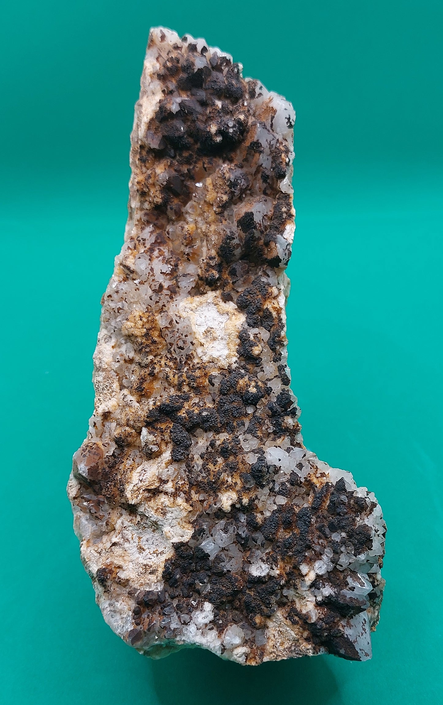 Quartz cluster