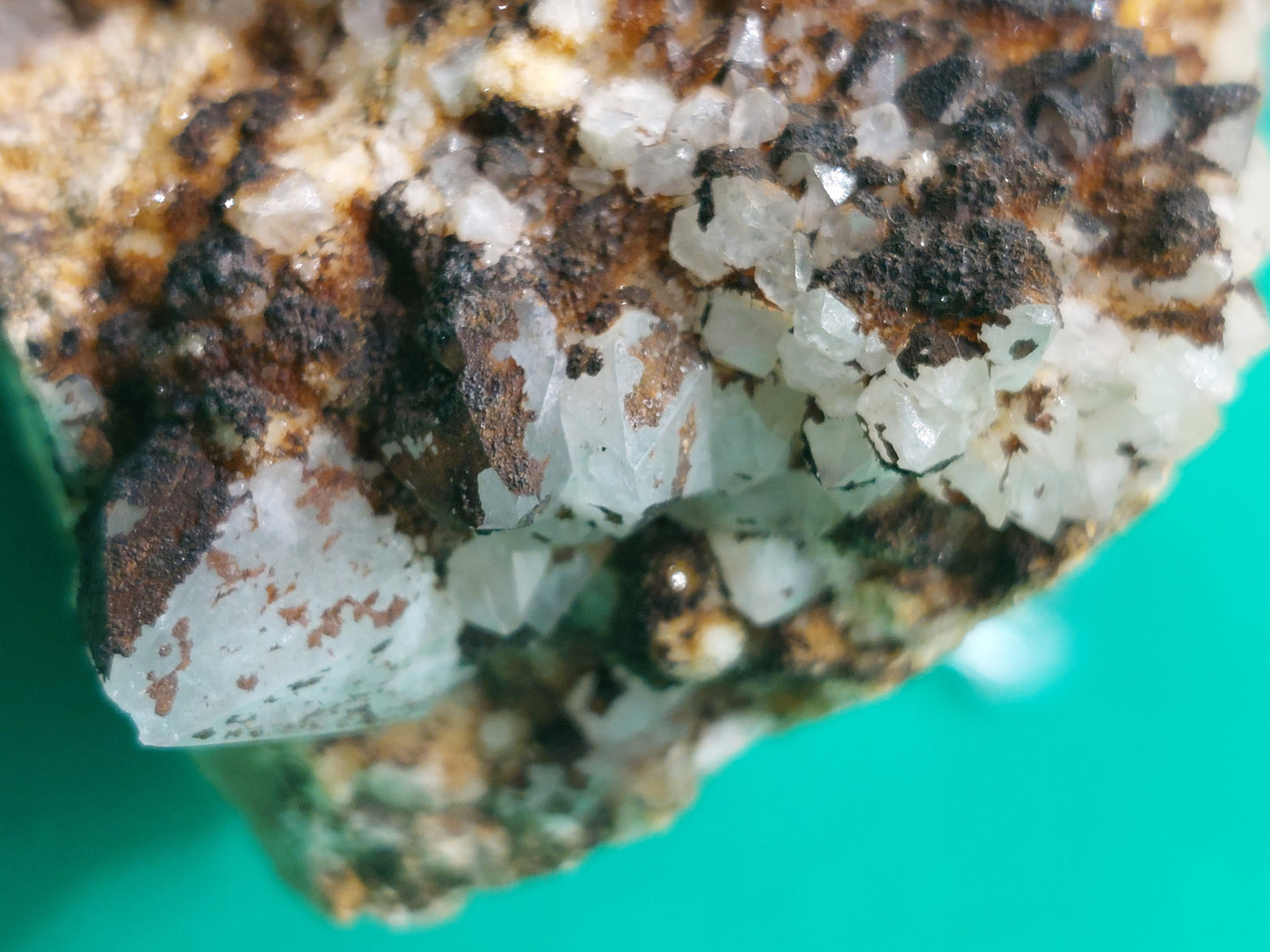 Quartz cluster