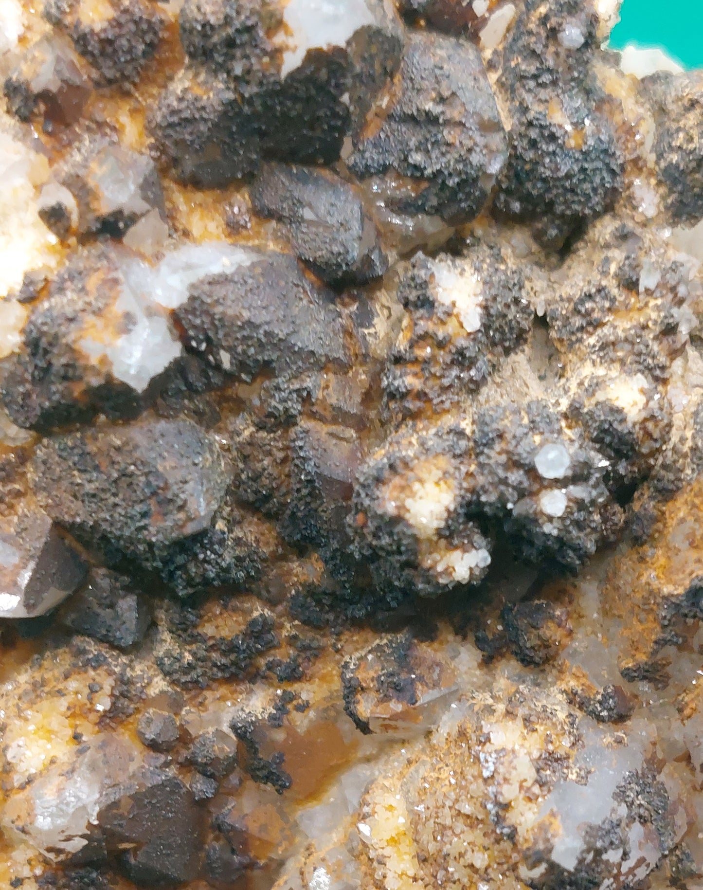 Quartz cluster