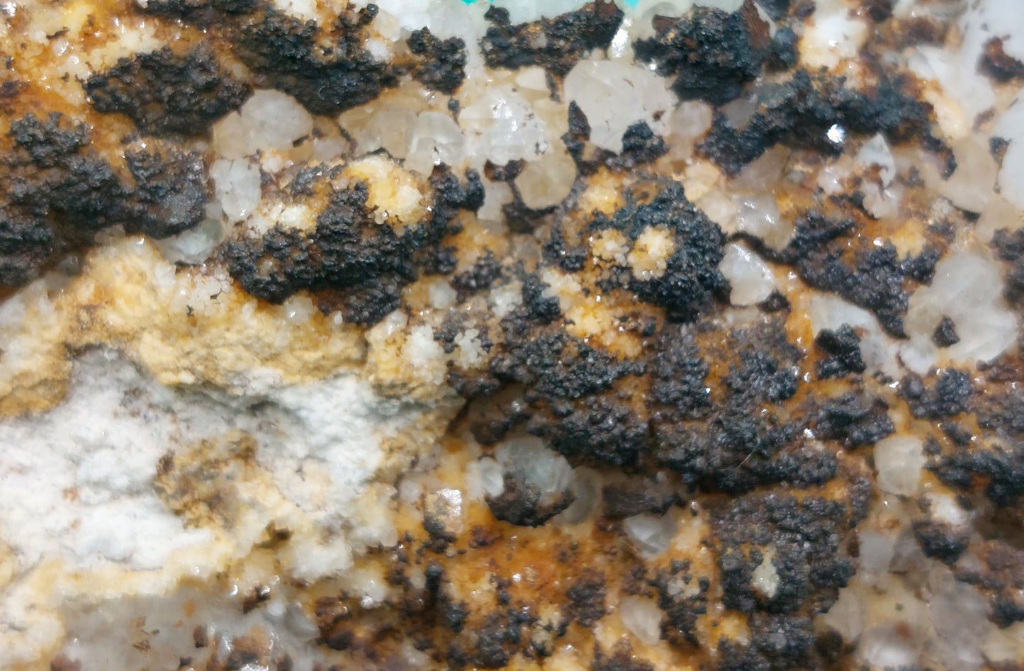 Quartz cluster