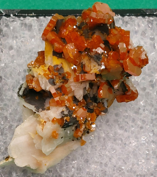 Vanadinite "thumbnail" - 3