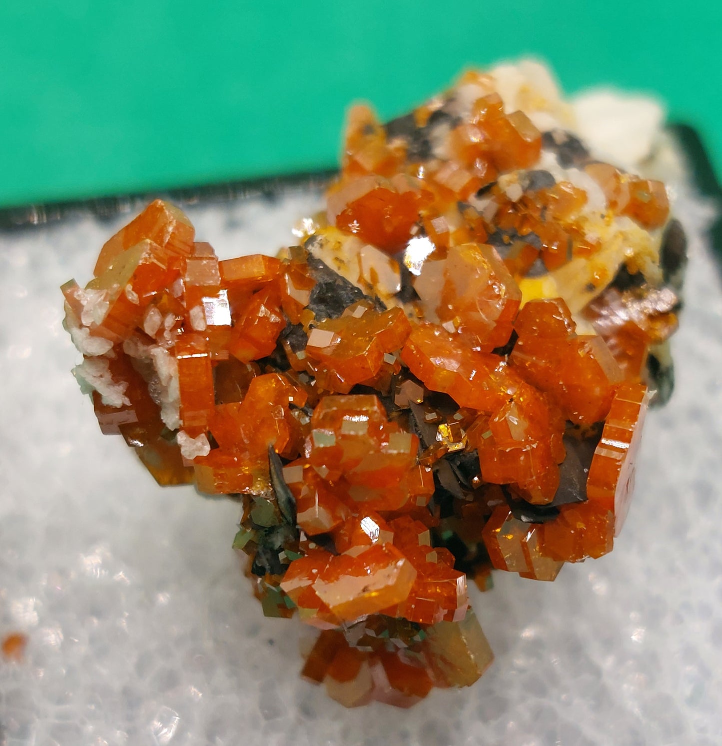 Vanadinite "thumbnail" - 3