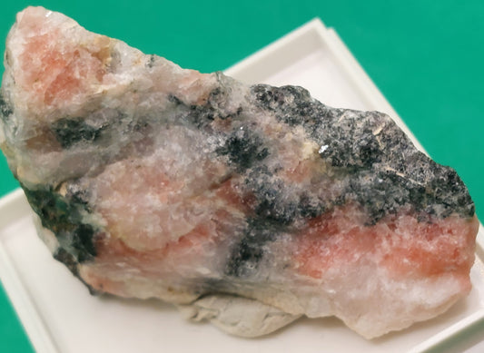 Tugtupite