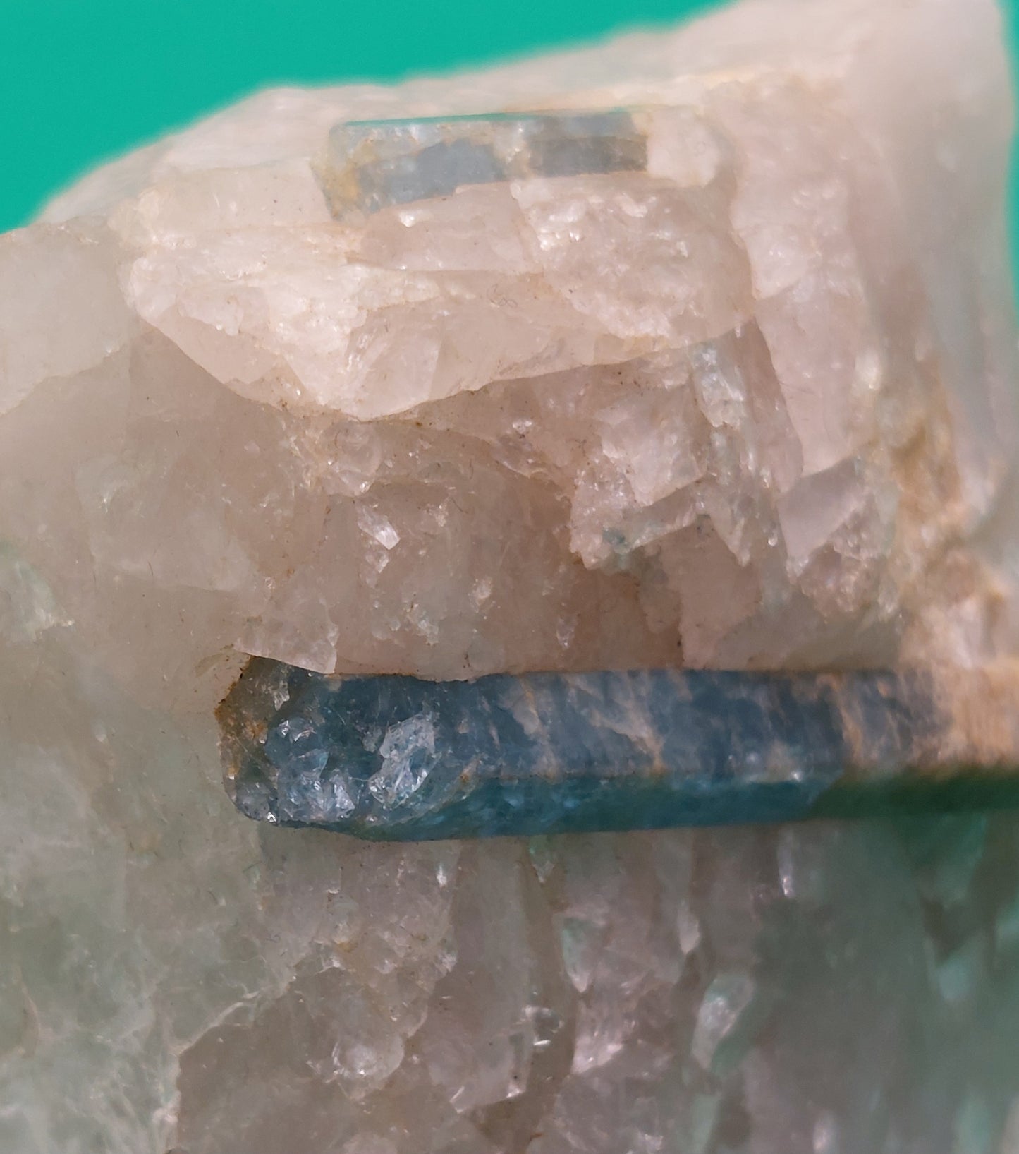 Beryl / Aquamarine in Quartz