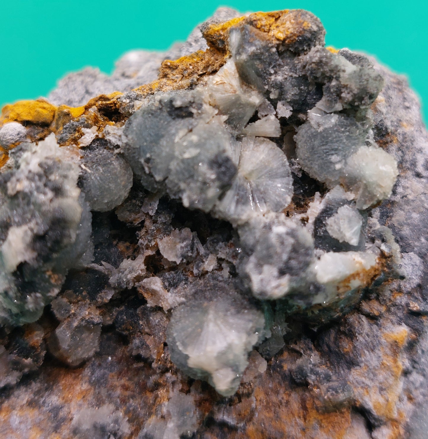 Wavellite in matrix