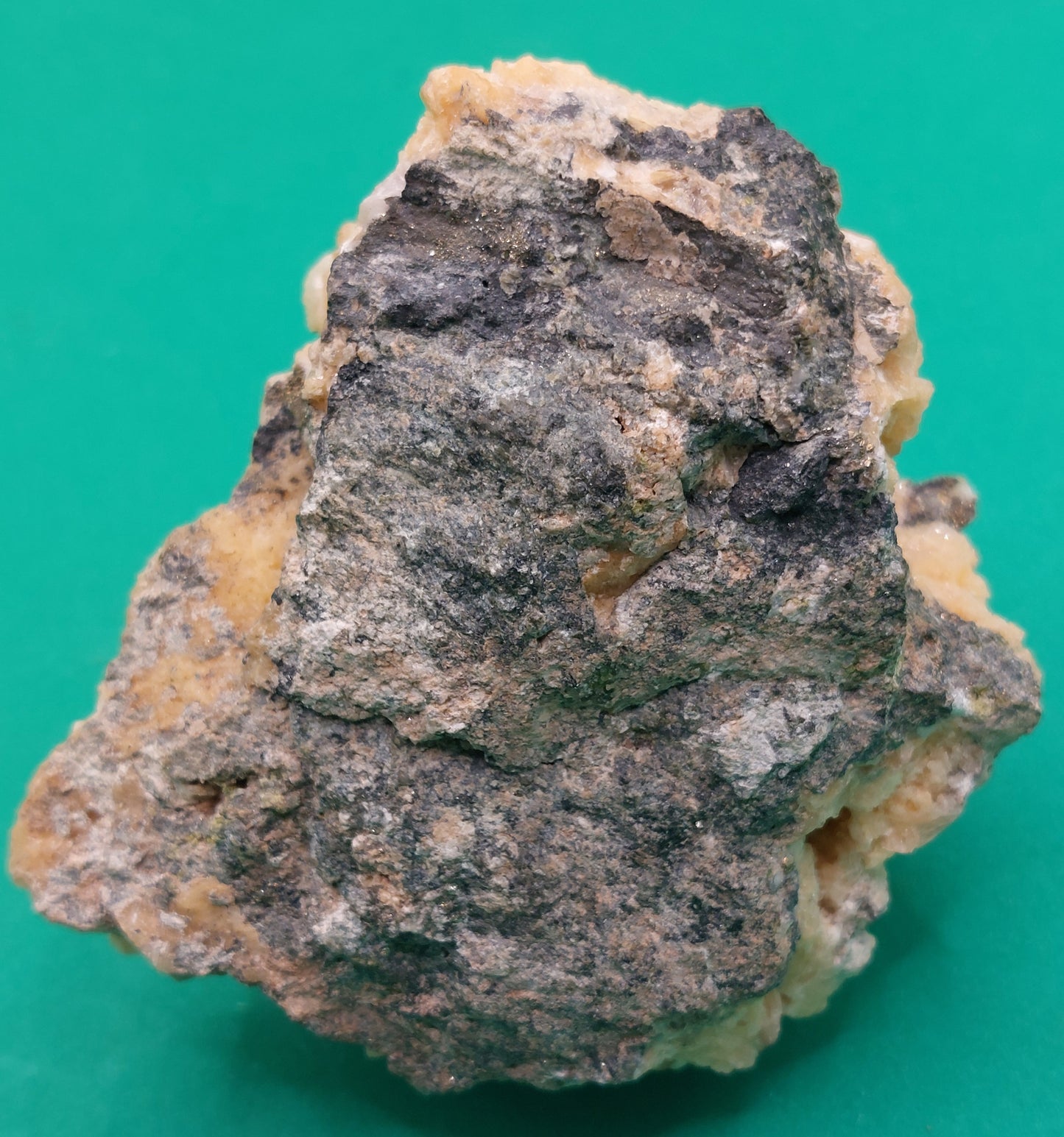 Zeolite, Heulandite specimen