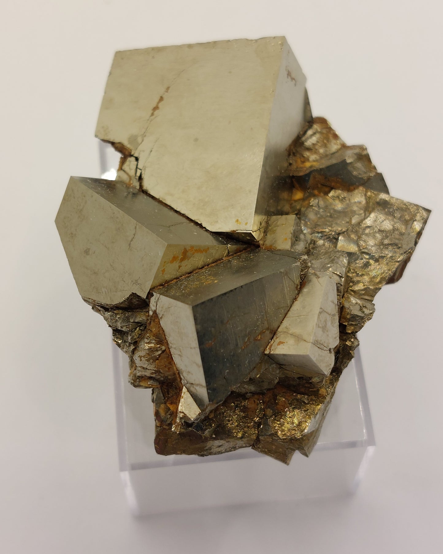 Pyrite specimen cluster