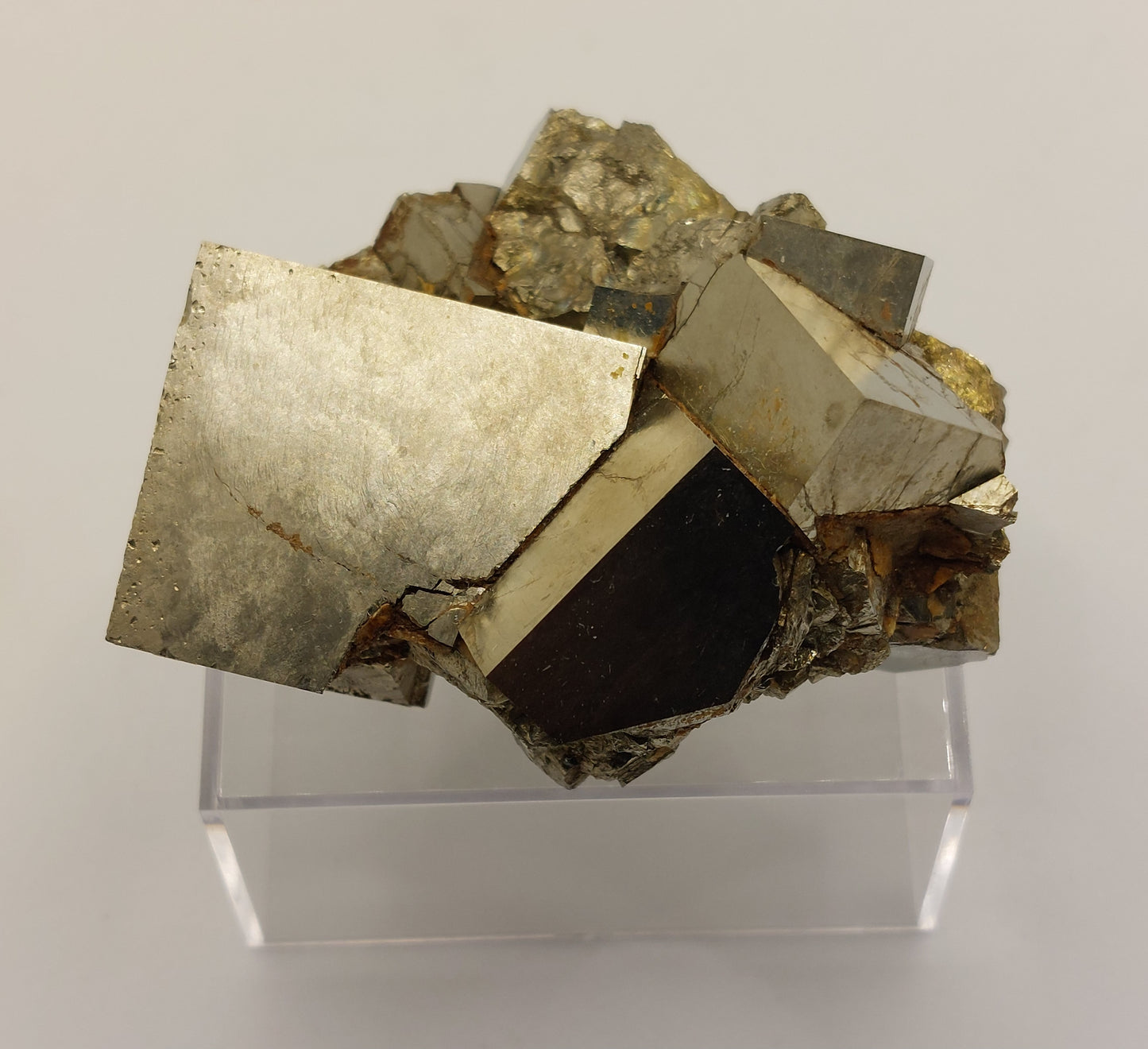 Pyrite specimen cluster
