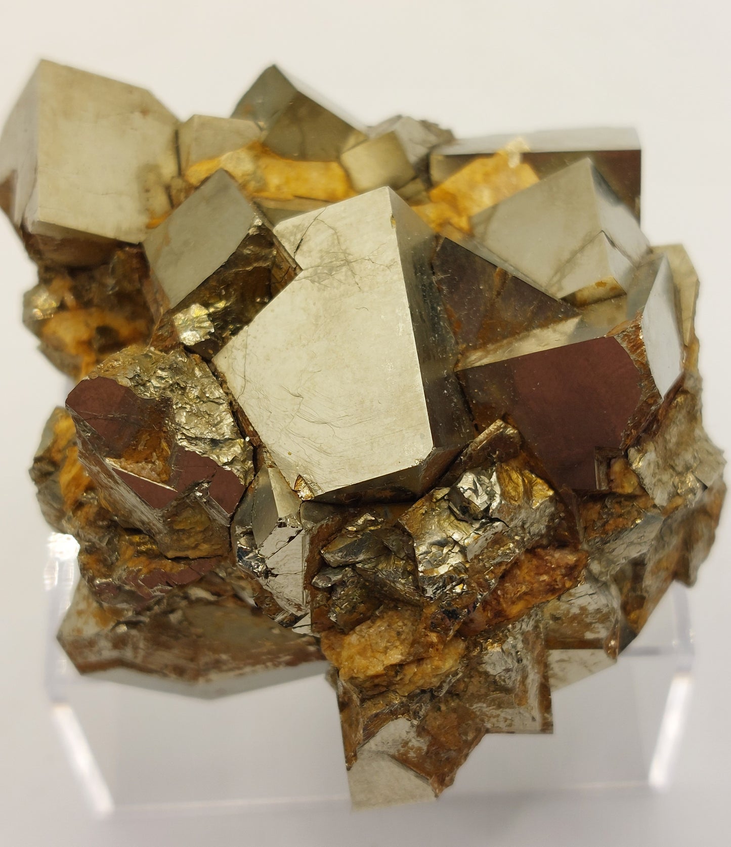 Pyrite specimen cluster