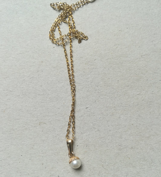 Vintage perlevedhæng med guldkæde