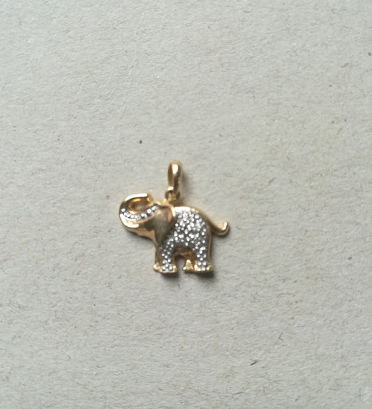 Guldvedhæng med elefant
