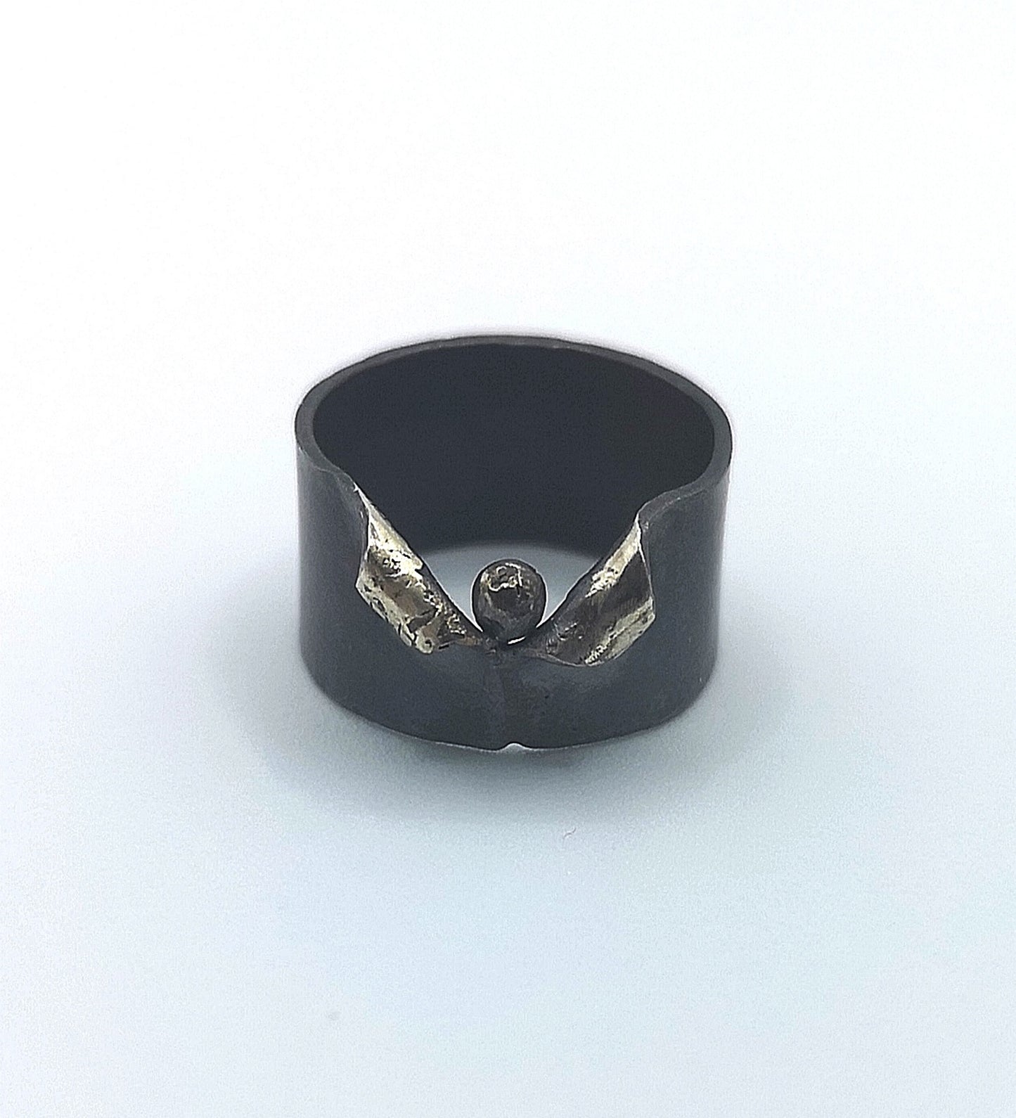 Black ring 1