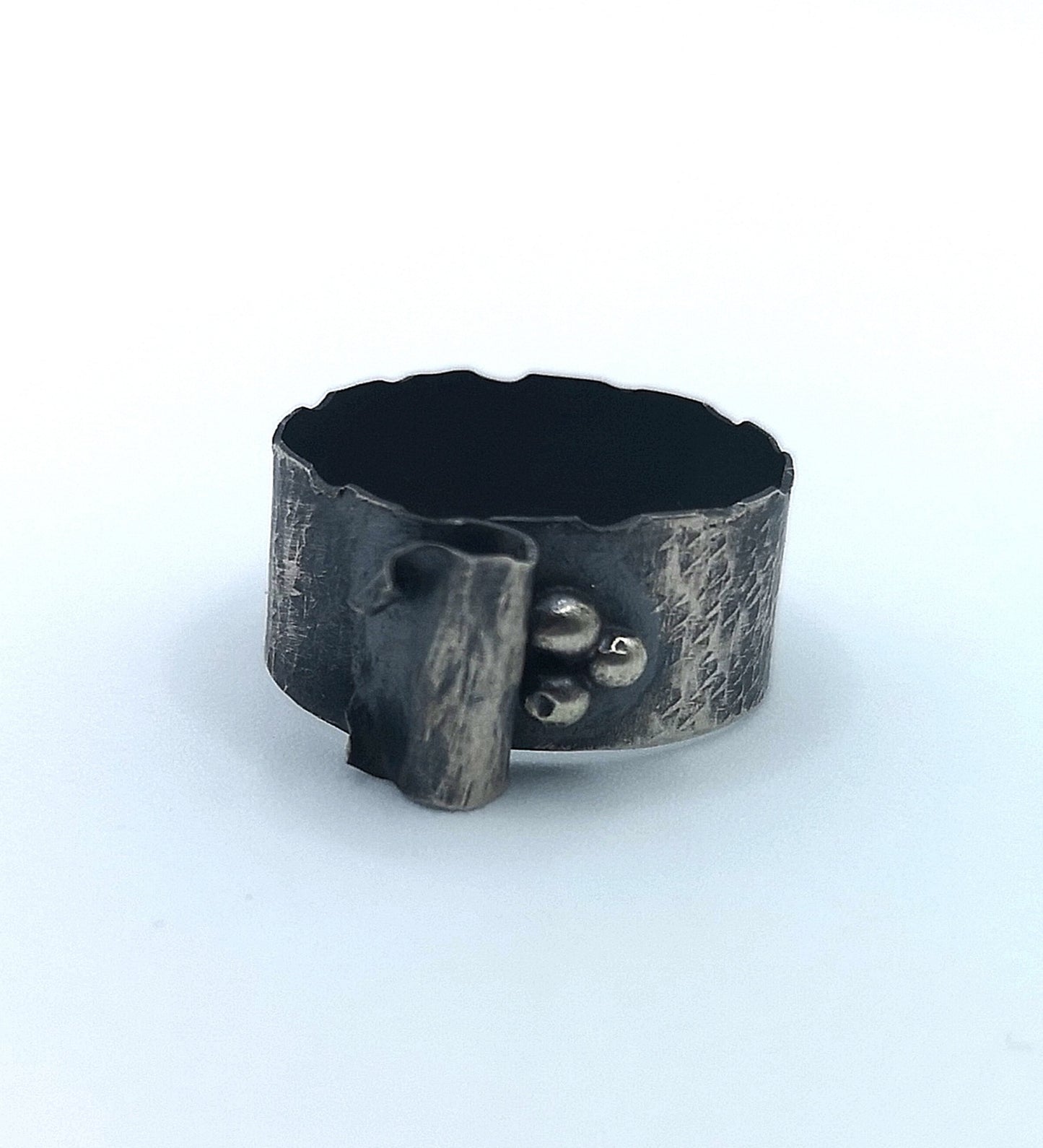 Black ring 2