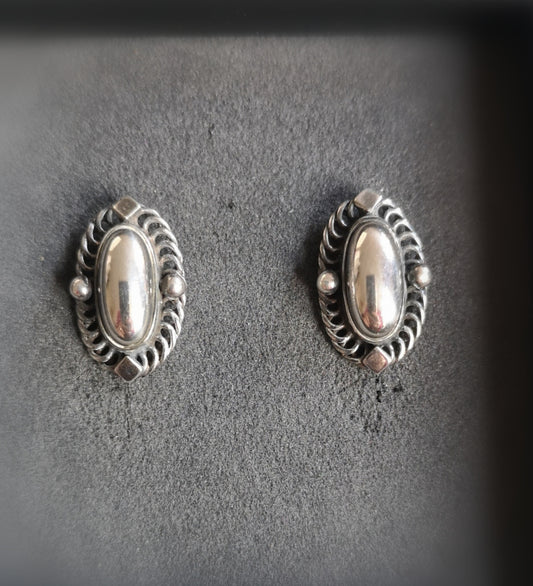 Georg Jensen ørestikker