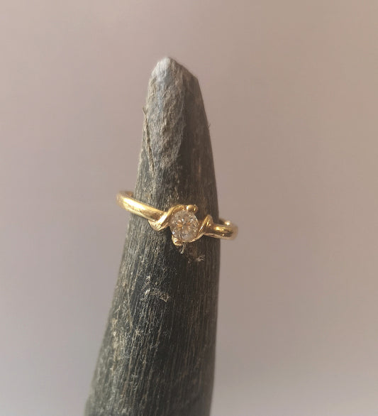 Vintage 21 karat guldring med moissanite