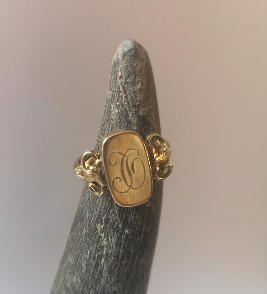 Viktoriansk vintage signetring i guld