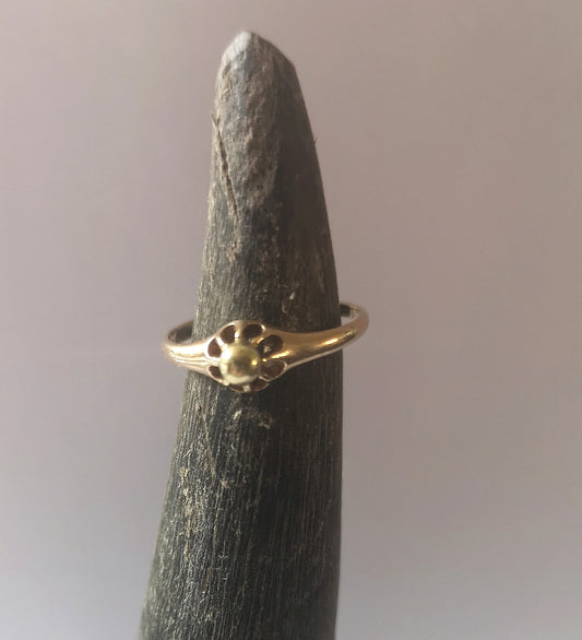 Vintagering i guld, med guld"sten"