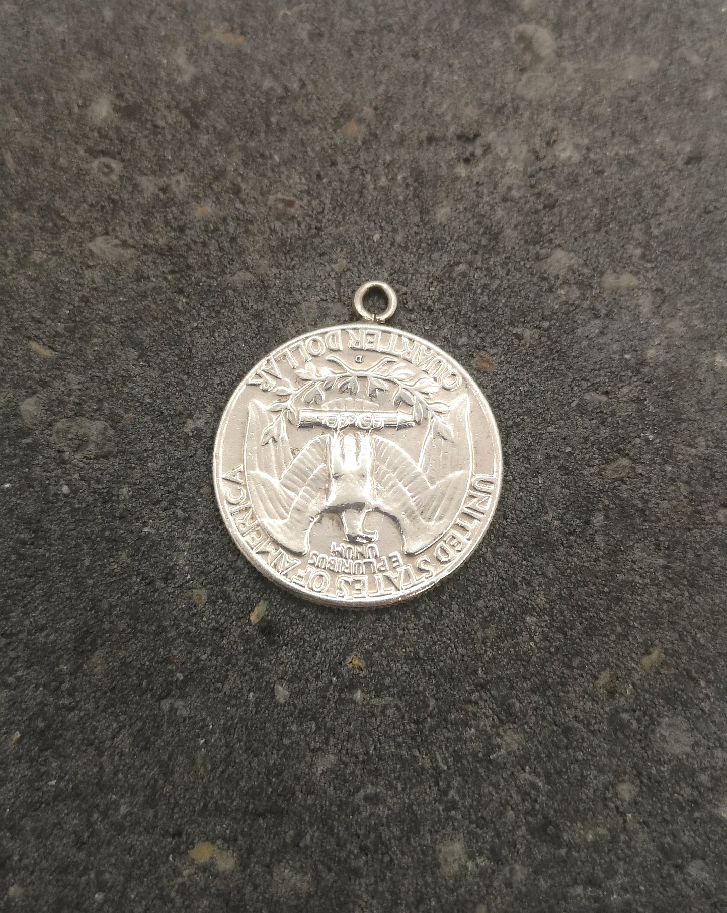 Sølvquarter fra 1958, som vedhæng
