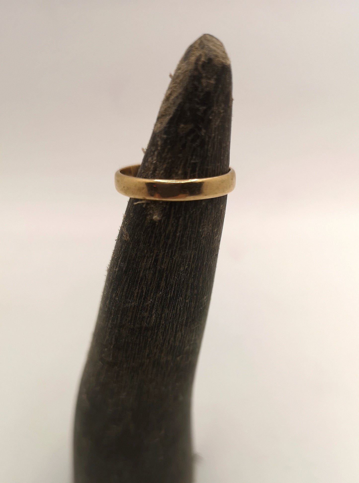 Hamret guldring