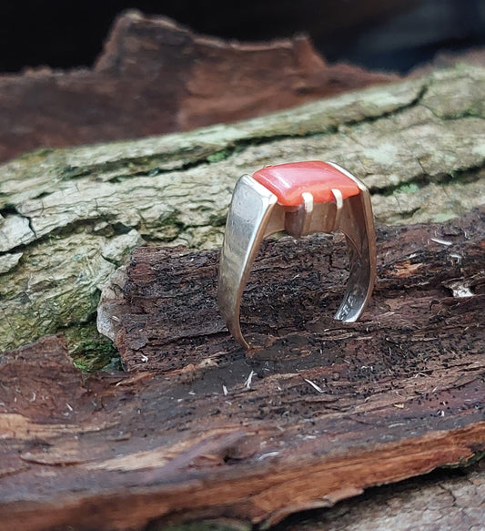 Vintage 14 karat guldring med koral