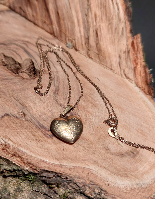Vintage kæde med hjertevedhæng i 8 karat guld