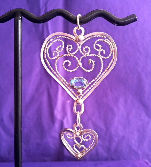 Sølvfiligranvedhæng med blå topas