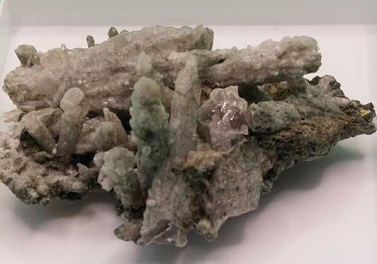 Quartz, Chlorite, Magnetite and Epidot