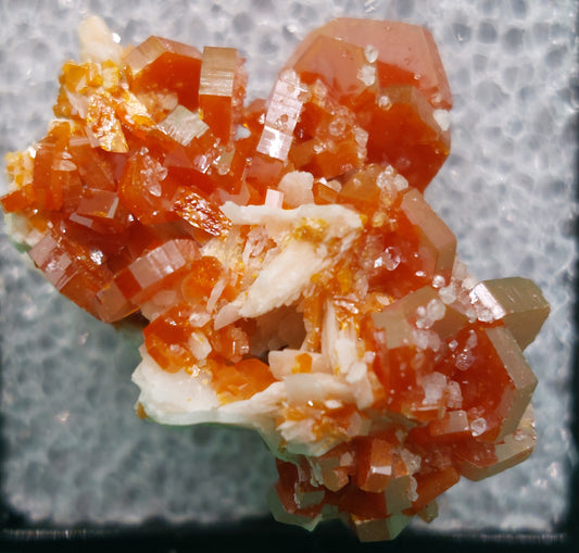 Vanadinite "thumbnail" - 4