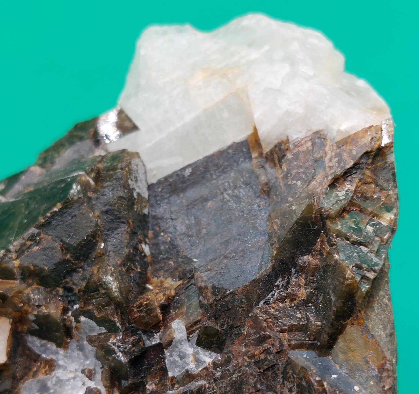 Kryolite in Jernspat/siderite