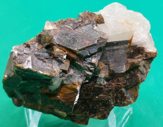 Kryolite in Jernspat/siderite