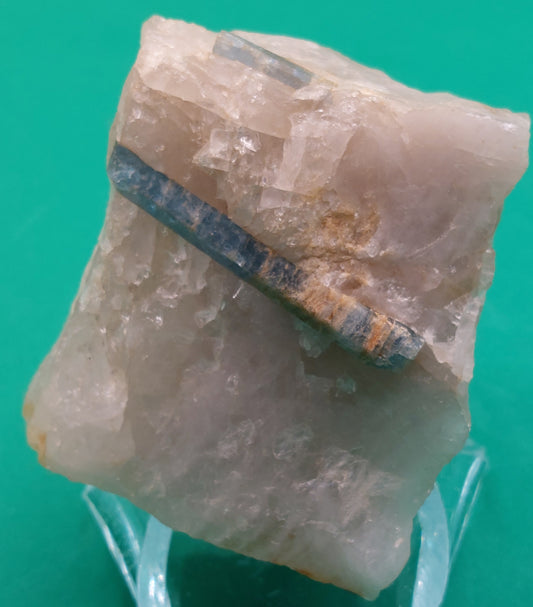 Beryl / Aquamarine in Quartz