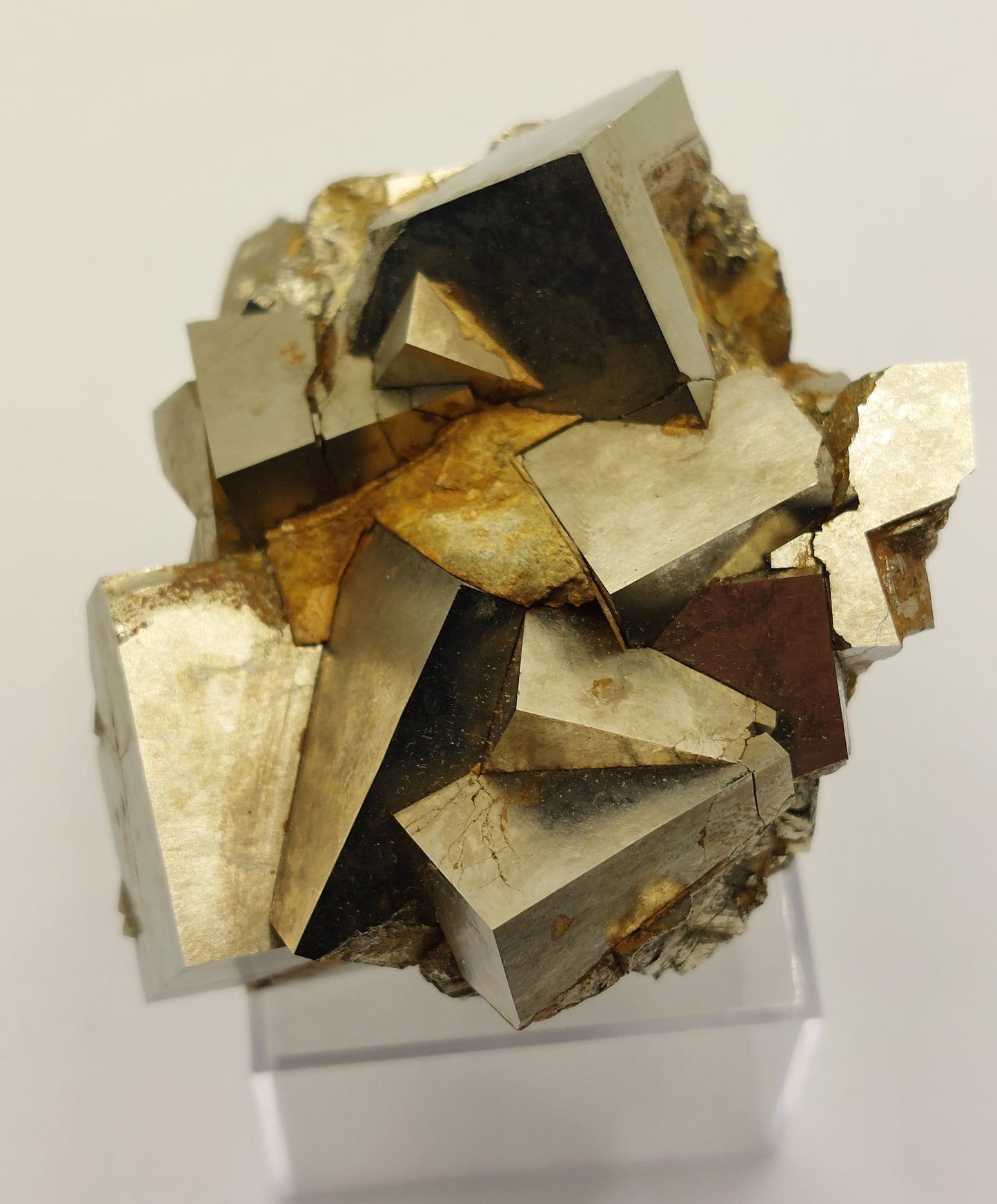 Pyrite specimen cluster