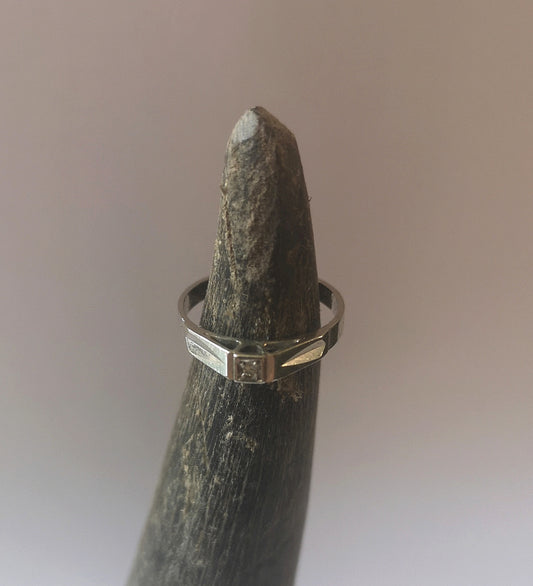 Vintage 14 karat hvidguldsring med brillant